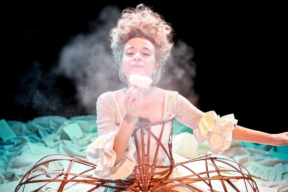 Szenenbild von Sylvia Milo als "The Other Mozart"